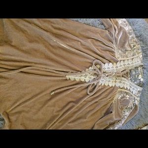 Long sleeve lace and velvet top